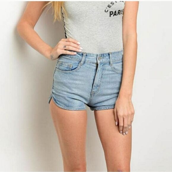 JW Signature Denim Dolphin Hem Shorts - Picture 4 of 15